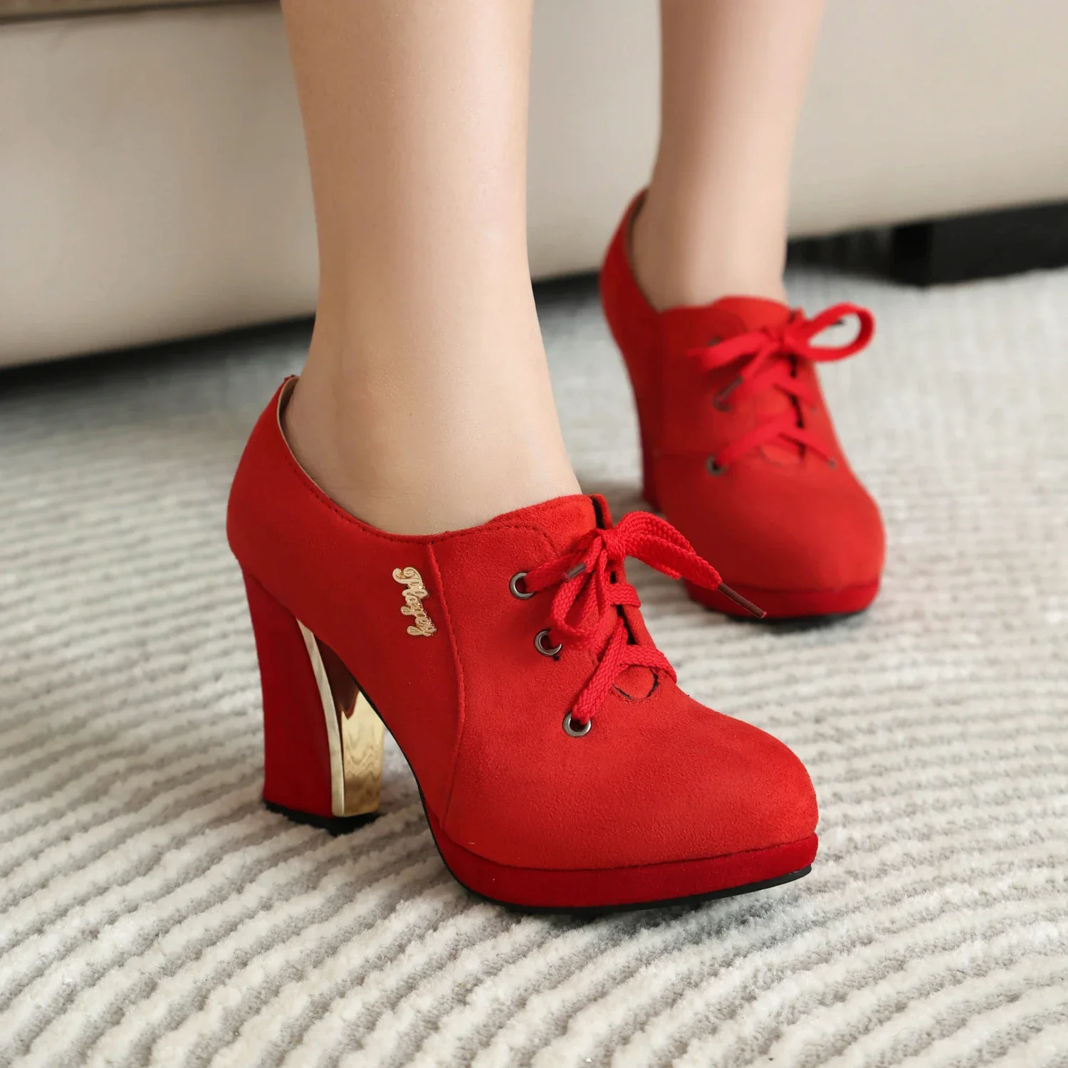 2024 new spring autumn women pumps plus size 22.5-26.5cm Embroidered letter flock upper lace up high heel shoes women shoes
2024 new spring autumn women pumps plus size 22.5-26.5cm Embroidered letter flock upper lace up high heel shoes women shoes