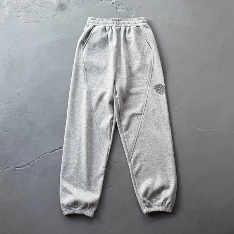 Autumn Mertra Sweatpants Embroidered Ankle Pants Loose Fitting Men Women Velvet Mertra Sports Casual Trourers
Autumn Mertra Sweatpants Embroidered Ankle Pants Loose Fitting Men Women Velvet Mertra Sports Casual Trourers