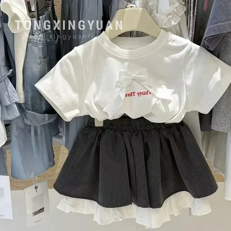 Baby Summer StyleTSweet Bowknot Girl's ShirtTTrendy Short Sleeve Shirt and Skirt Set for Girls with Preppy Style
Baby Summer StyleTSweet Bowknot Girl's ShirtTTrendy Short Sleeve Shirt and Skirt Set for Girls with Preppy Style