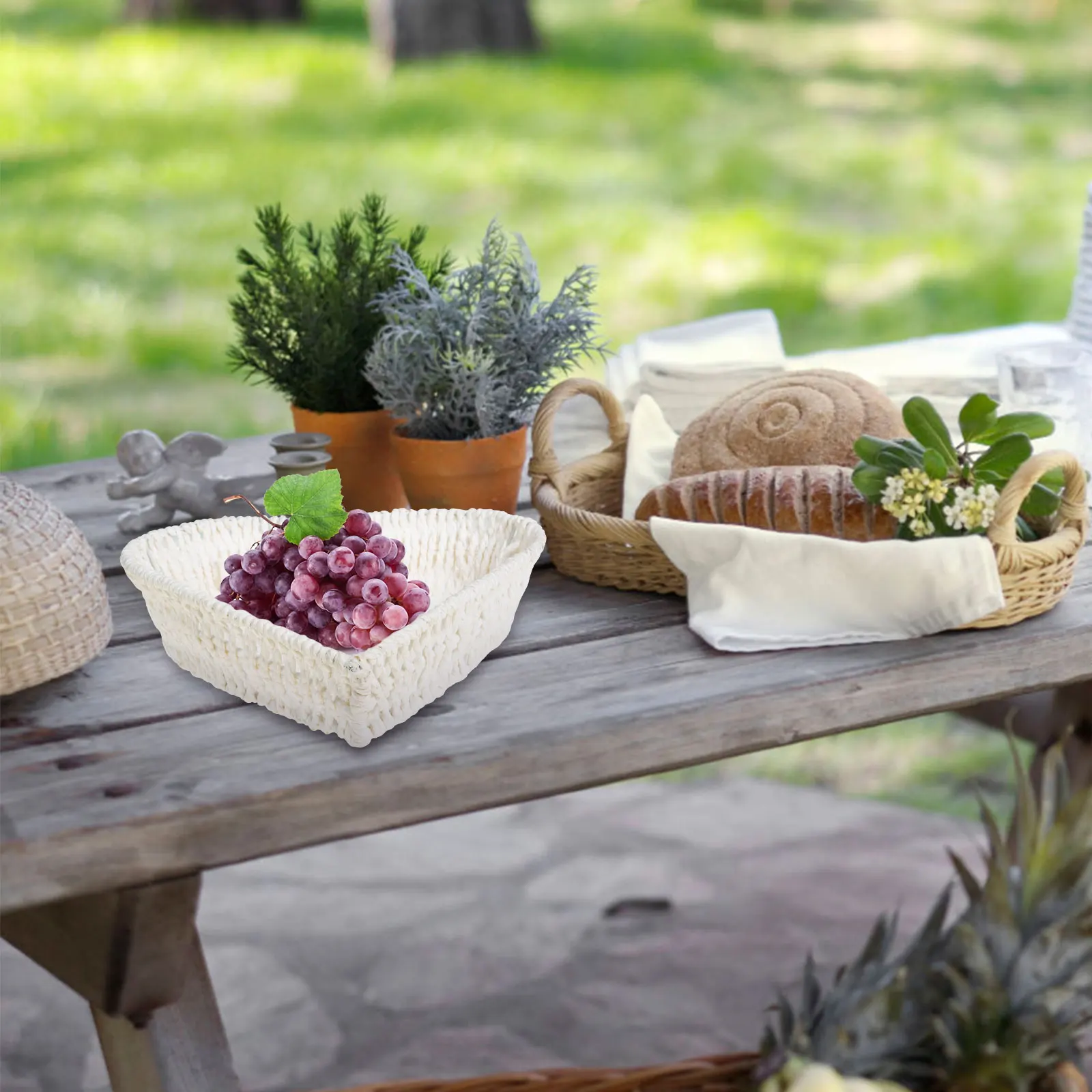 Heart Shape Fruit Tray Desktop Storage Basket for Bread Desserts Home Kitchen Snack Storage Basket Sundries Holder Fruit Plate
Heart Shape Fruit Tray Desktop Storage Basket for Bread Desserts Home Kitchen Snack Storage Basket Sundries Holder Fruit Plate