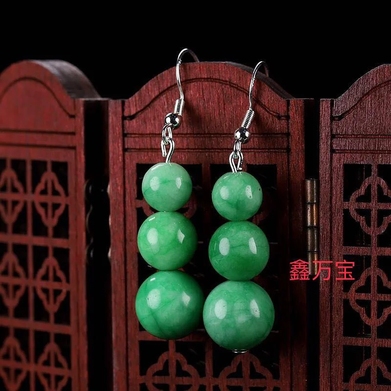 New Jadeite Dry Green Jade Earrings Green Beads Elegant Simple Jade Earrings Hanfu Ancient Style Ear Jewelry
New Jadeite Dry Green Jade Earrings Green Beads Elegant Simple Jade Earrings Hanfu Ancient Style Ear Jewelry