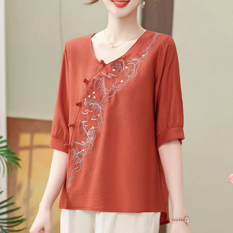 Embroidered Short-sleeved Age-reducing Loose T-shirt Top in Summer New Slimming Fashionable Middle-aged Mother V-neck Shirt
Embroidered Short-sleeved Age-reducing Loose T-shirt Top in Summer New Slimming Fashionable Middle-aged Mother V-neck Shirt