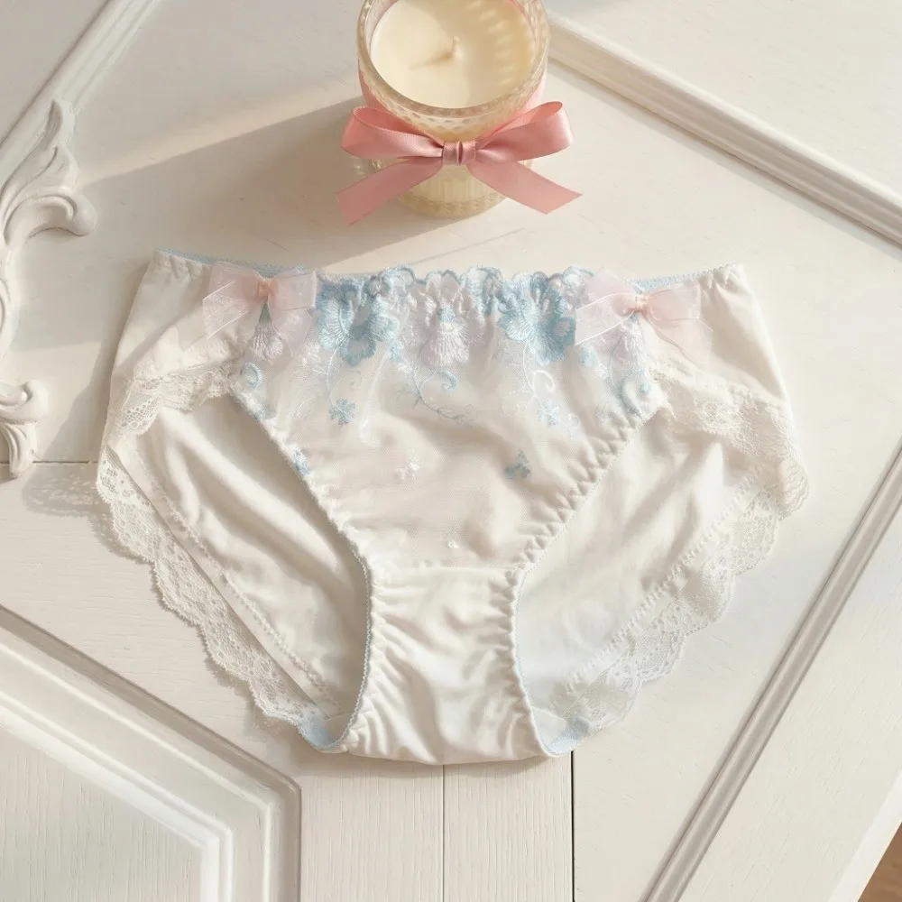 Breathable Mid Waist Lace Floral Briefs Cotton Crotch Bow Lace Embroidered Panties Milk Silk Sweet Women Underwear Girl
Breathable Mid Waist Lace Floral Briefs Cotton Crotch Bow Lace Embroidered Panties Milk Silk Sweet Women Underwear Girl