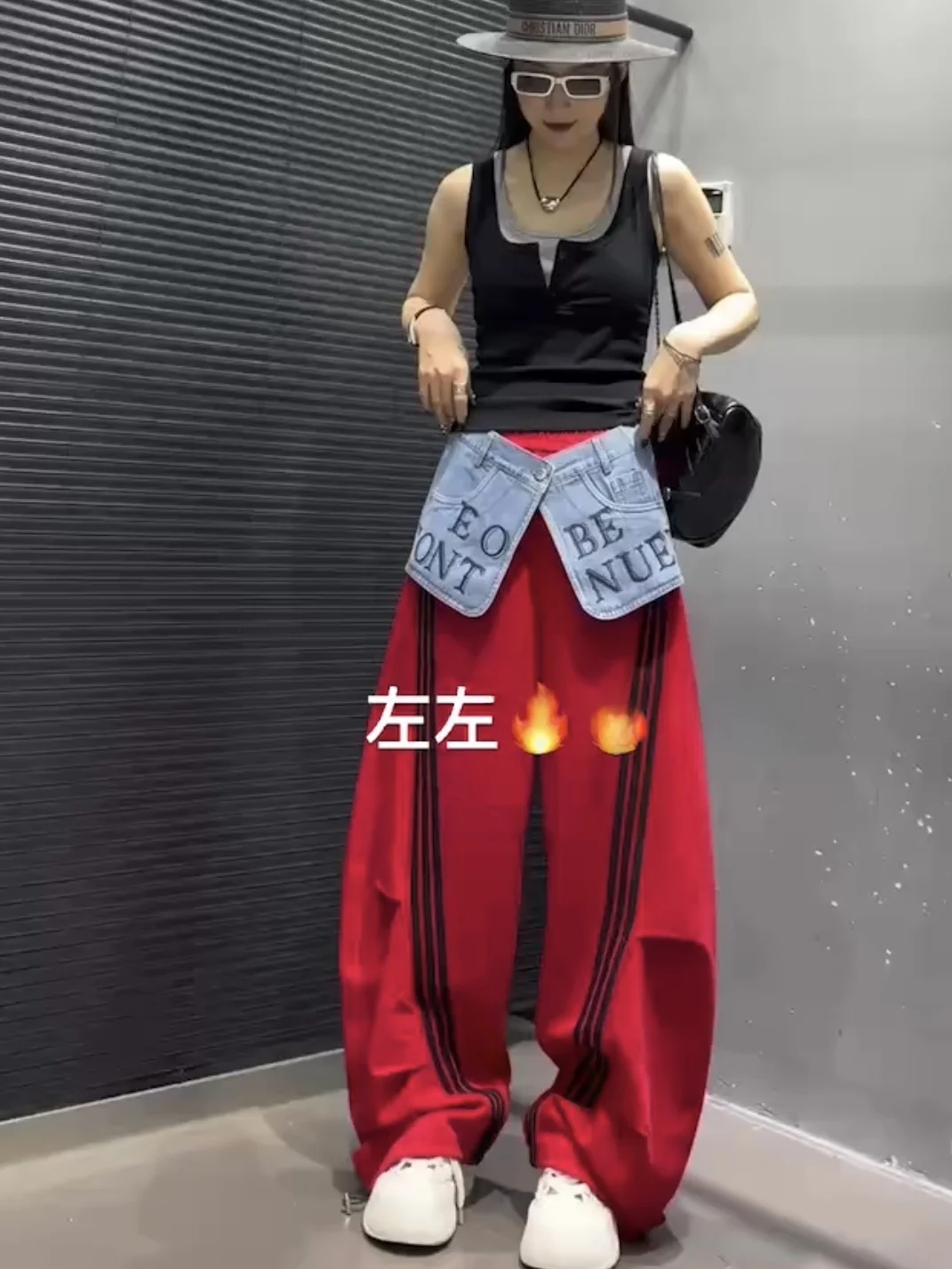 Casual Loose Women's Jeans Spring 2026 New Style Letter Print Denim Patchwork Trendy Bent Knife Pants Straight Leg Cotton
Casual Loose Women's Jeans Spring 2026 New Style Letter Print Denim Patchwork Trendy Bent Knife Pants Straight Leg Cotton