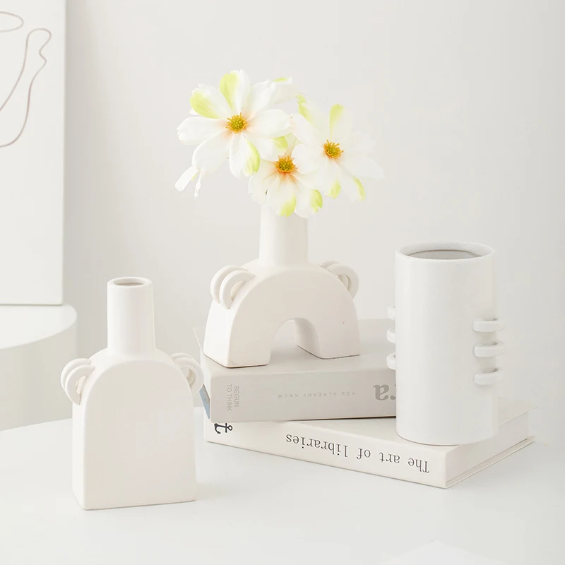 Ceramic vase - creative dried flower small-scale design decorative piece for display, flower arrangement vase
Ceramic vase - creative dried flower small-scale design decorative piece for display, flower arrangement vase