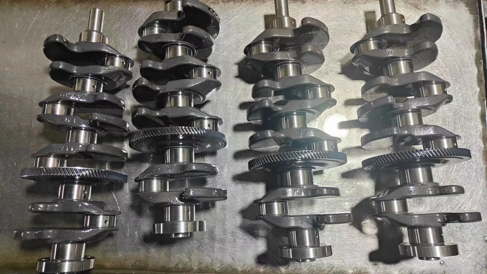 Hot Factory Engine Parts Crankshaft Crank Shaft for Ford MUSTANG Ecoboost T2.3 2.3T ECOBOOST
Hot Factory Engine Parts Crankshaft Crank Shaft for Ford MUSTANG Ecoboost T2.3 2.3T ECOBOOST