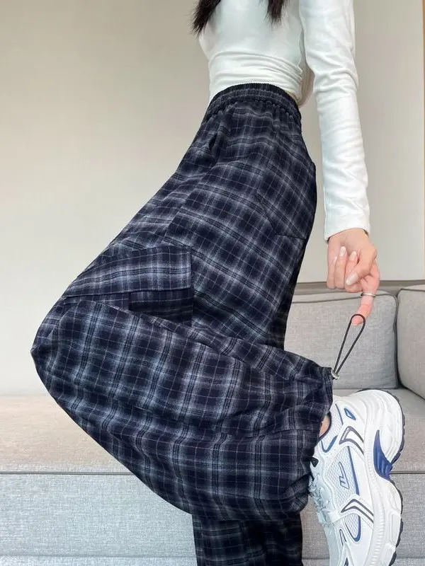 Женские брюки с высокой талией в клетку, весна-осень, новые, спортивные, широкие, свободные, прямые, повседневные
Женские брюки с высокой талией в клетку, весна-осень, новые, спортивные, широкие, свободные, прямые, повседневные