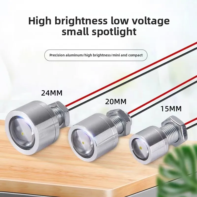 LED Aluminum Alloy High Brightness Spotlight for 1/10 RC Crawler Car TRX4 Defender Bronco AXIAL SCX10 RC4WD D90 Wraith G500 Part
LED Aluminum Alloy High Brightness Spotlight for 1/10 RC Crawler Car TRX4 Defender Bronco AXIAL SCX10 RC4WD D90 Wraith G500 Part