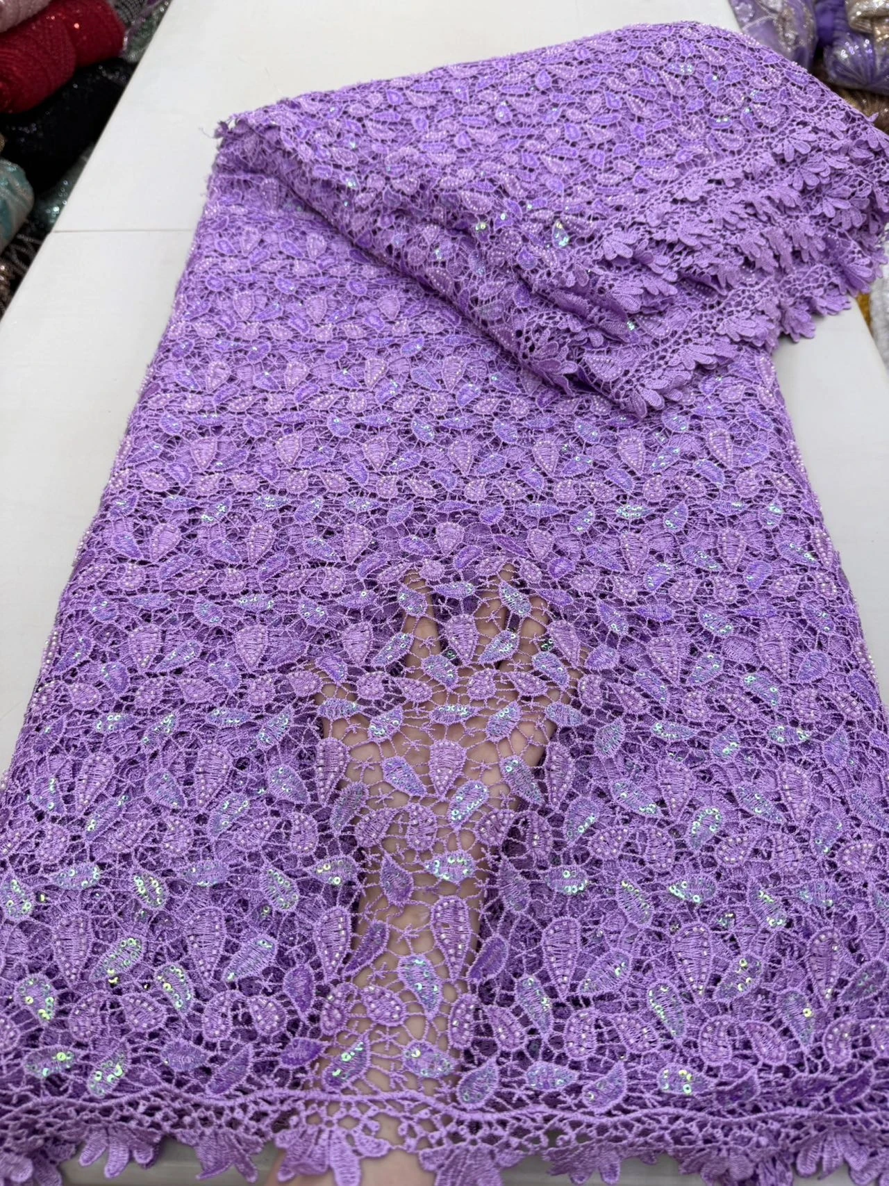 2025 High Quality African Nigerian Tulle Lace Fabric Sequins Embroidery French Guipure Party Dress Fabric for Sewing 5 Yards
2025 High Quality African Nigerian Tulle Lace Fabric Sequins Embroidery French Guipure Party Dress Fabric for Sewing 5 Yards