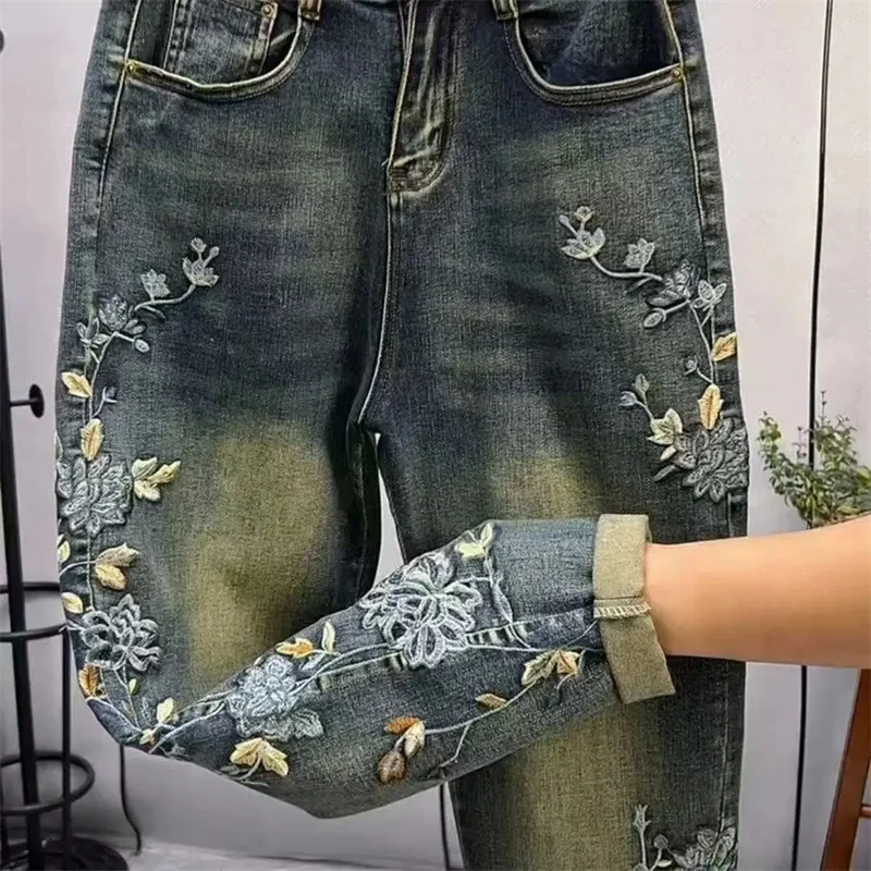 New Spring Autumn Loose Jeans Female Retro Embroidery Denim Harem Pants Women's Elastic Waist Wide Leg Pants Ladies Trousers
New Spring Autumn Loose Jeans Female Retro Embroidery Denim Harem Pants Women's Elastic Waist Wide Leg Pants Ladies Trousers