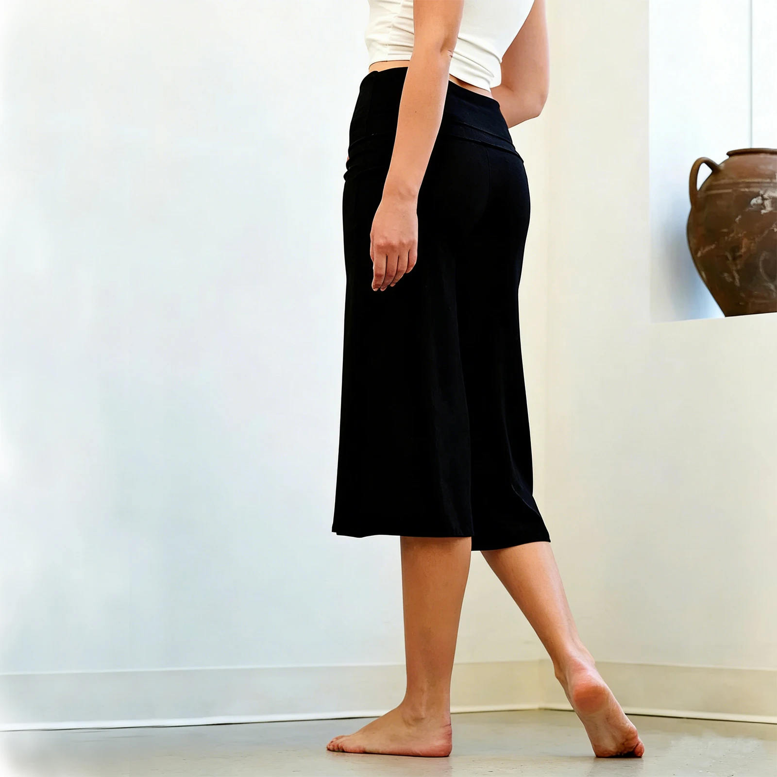 Women Wide Leg Capris Pants Casual Summer Fold-Over High Waist Cropped Pants Trendy Trousers for Streetwear
Women Wide Leg Capris Pants Casual Summer Fold-Over High Waist Cropped Pants Trendy Trousers for Streetwear