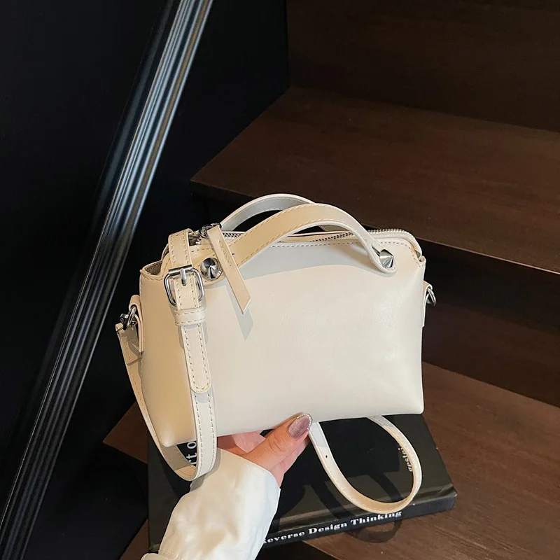 Просторная сумка подмышки, минималистичный женский кошелек с верхней ручкой, модная сумка через плечо, универсальная сумка через плечо большой вместимости
Просторная сумка подмышки, минималистичный женский кошелек с верхней ручкой, модная сумка через плечо, универсальная сумка через плечо большой вместимости 