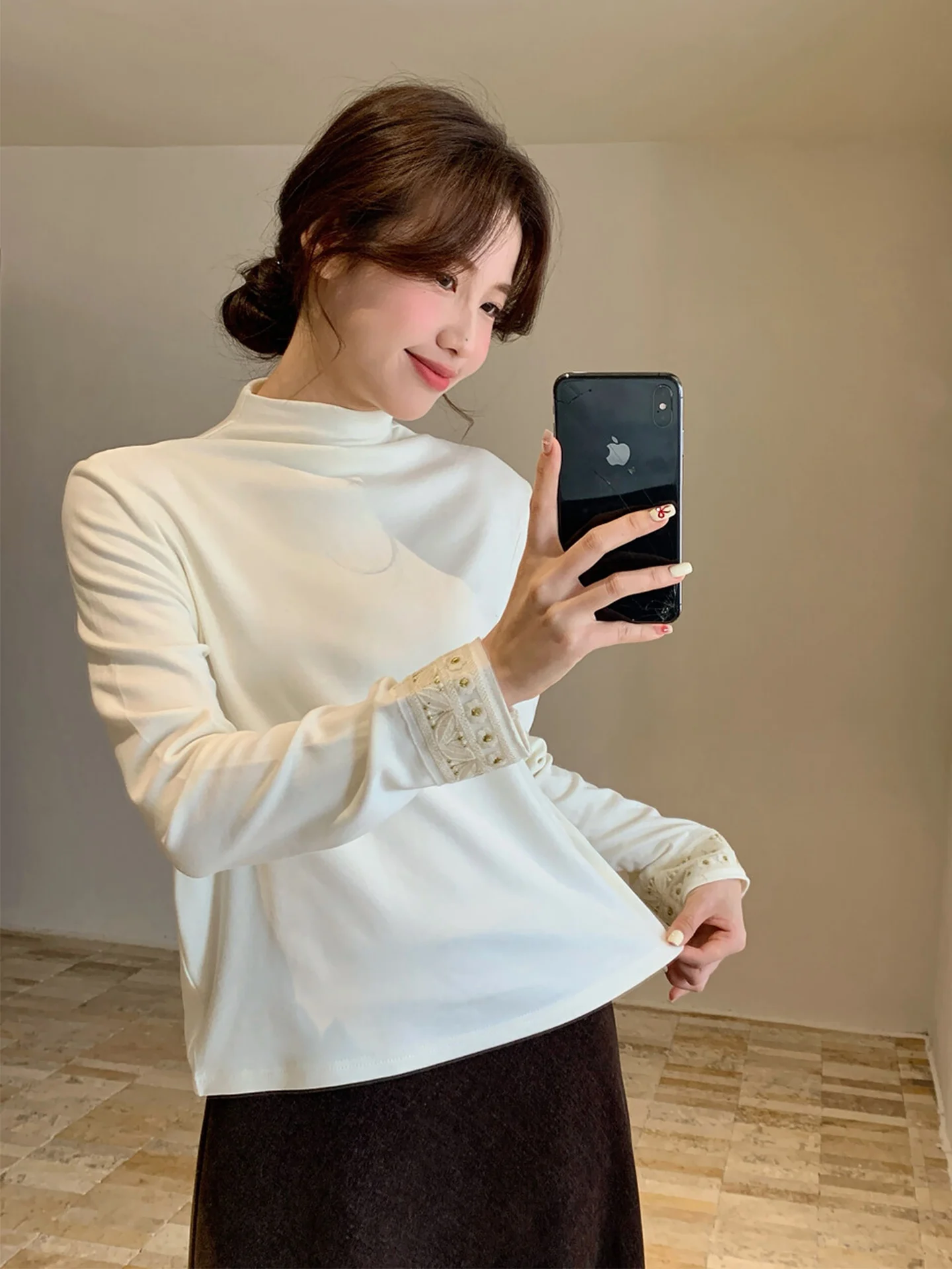 Женская ретро-блузка с вышивкой, на подкладке, с высоким воротником, в китайском стиле, свободного кроя, длинный рукав, для ношения под одеждой, модная
Женская ретро-блузка с вышивкой, на подкладке, с высоким воротником, в китайском стиле, свободного кроя, длинный рукав, для ношения под одеждой, модная