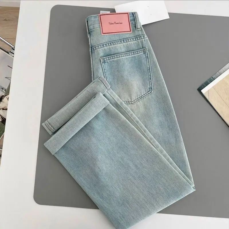 Light blue wide-leg jeans for women, new ins style, petite-friendly, loose high-waisted straight-leg slimming pants
Light blue wide-leg jeans for women, new ins style, petite-friendly, loose high-waisted straight-leg slimming pants