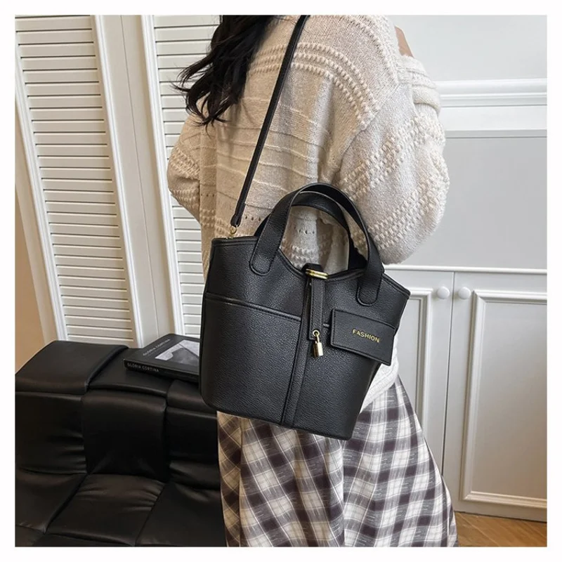 Stylish Women's Tote Bag Made Of Copperhead-Print Leather Boasting High-End Gibraltar Casual Vintage Lightweight Look
Stylish Women's Tote Bag Made Of Copperhead-Print Leather Boasting High-End Gibraltar Casual Vintage Lightweight Look