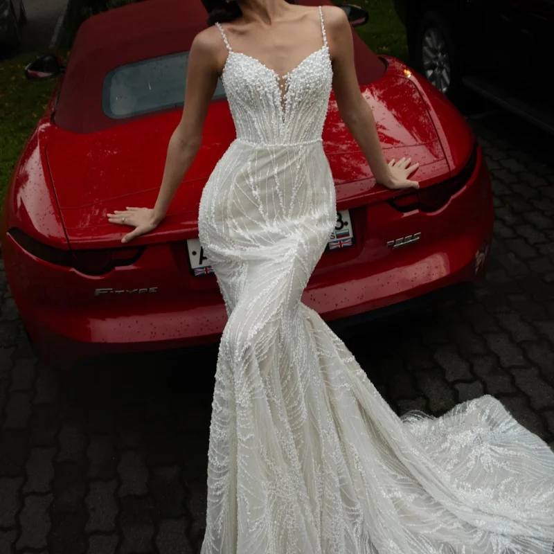 Shiny White Elegant Sweetheart Ball Gown Wedding Dress With Pearl Decoration mermaid skirt Bridal Gowns Customized
Shiny White Elegant Sweetheart Ball Gown Wedding Dress With Pearl Decoration mermaid skirt Bridal Gowns Customized