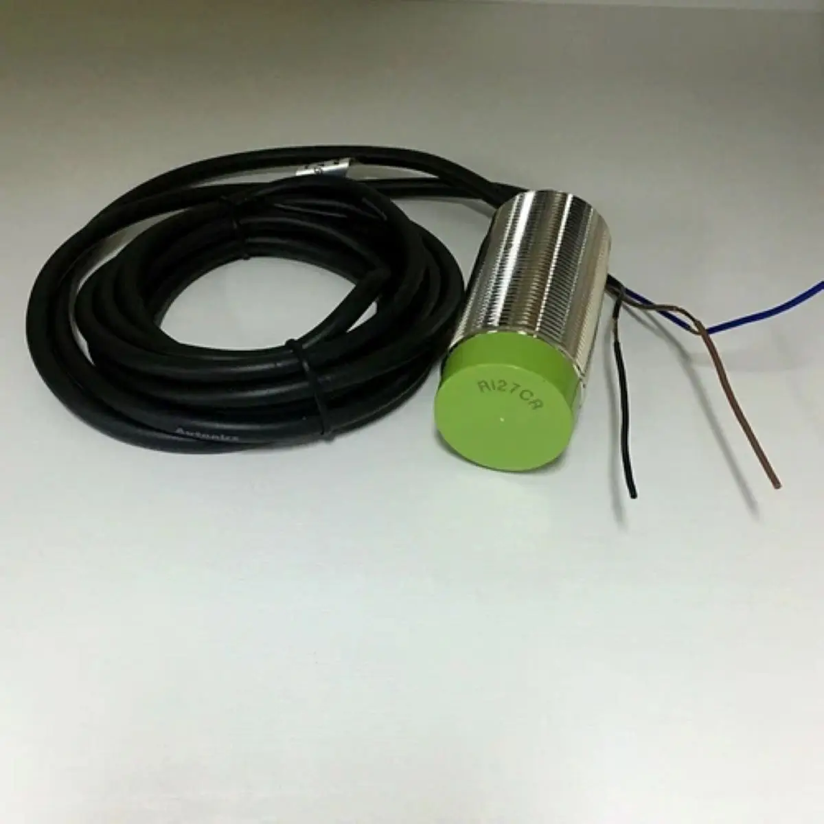 Бесконтактный переключатель CR30-15DN
Бесконтактный переключатель CR30-15DN