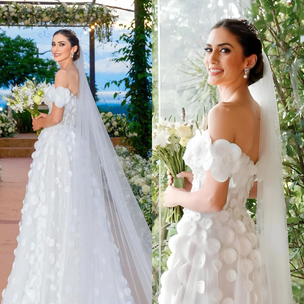 Customized Jiayigong Simple Off-the-shoulder Ball Gown Floor Length Wedding Party Applique Tulle Customized Dresses
Customized Jiayigong Simple Off-the-shoulder Ball Gown Floor Length Wedding Party Applique Tulle Customized Dresses