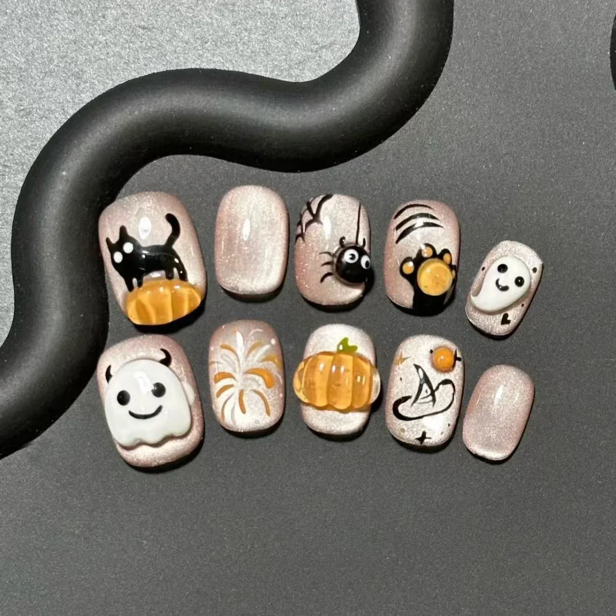 Press On Nails Handmake Cute Halloween Pumpkins Black Cats and Ghosts Hand Painted Funny Fake Nails Removable and Reusable
Press On Nails Handmake Cute Halloween Pumpkins Black Cats and Ghosts Hand Painted Funny Fake Nails Removable and Reusable