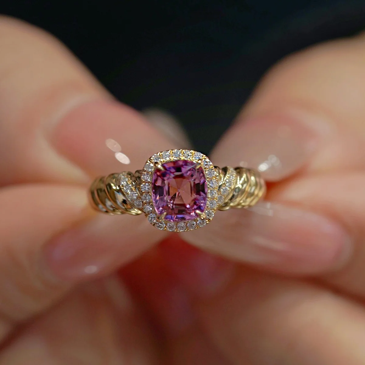 Dreamy Luxury 925 Silver Cushion Pink Tourmaline Halo Engagement Rings Twisted Gold Natural Sapphire Finger Band Bespoke Jewelry
Dreamy Luxury 925 Silver Cushion Pink Tourmaline Halo Engagement Rings Twisted Gold Natural Sapphire Finger Band Bespoke Jewelry