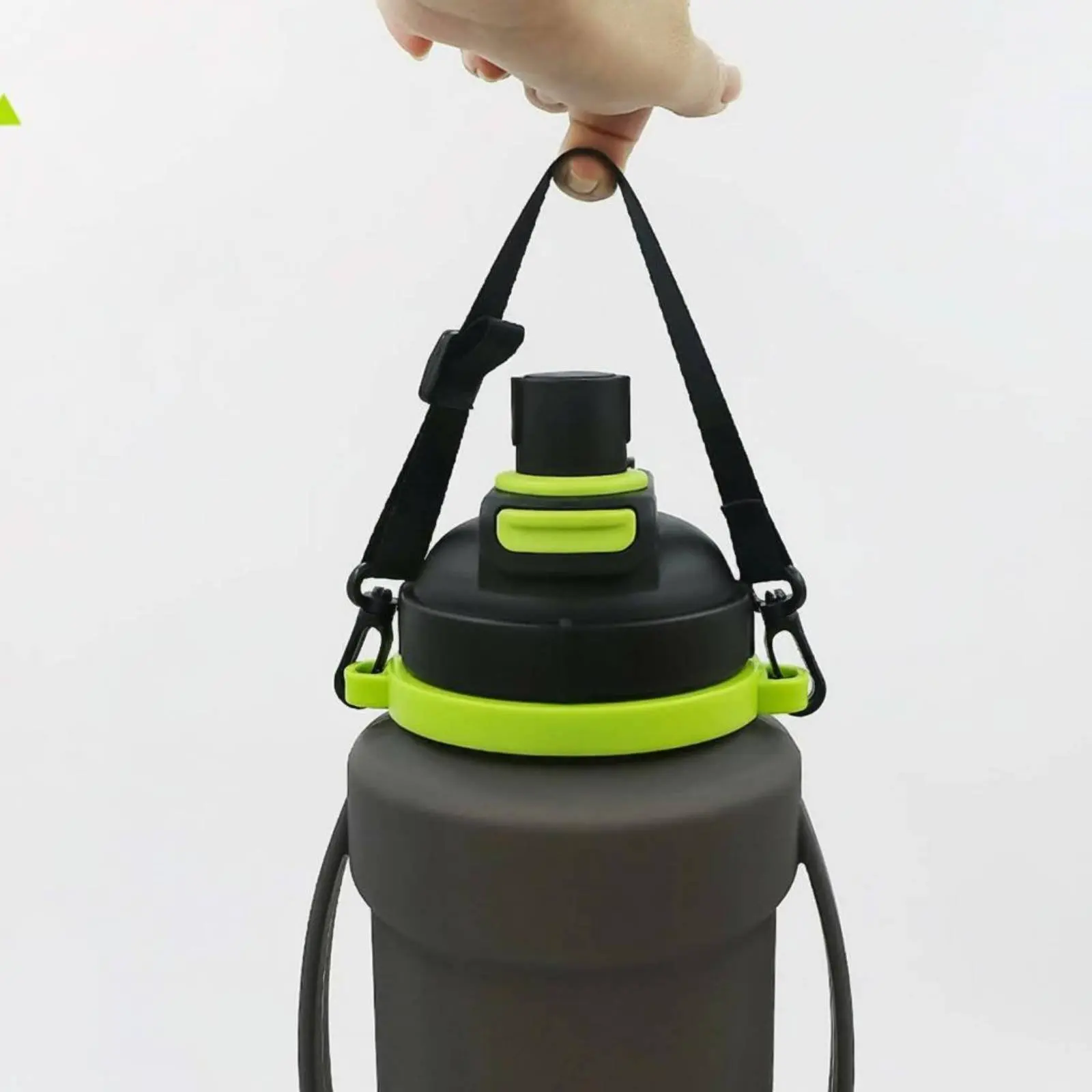 Foldable Silicone Water Bottle Reusable 2 L Foldable Bottle Portable Silicone Container BPAsafe Drinkware Leakproof for Athletes
Foldable Silicone Water Bottle Reusable 2 L Foldable Bottle Portable Silicone Container BPAsafe Drinkware Leakproof for Athletes