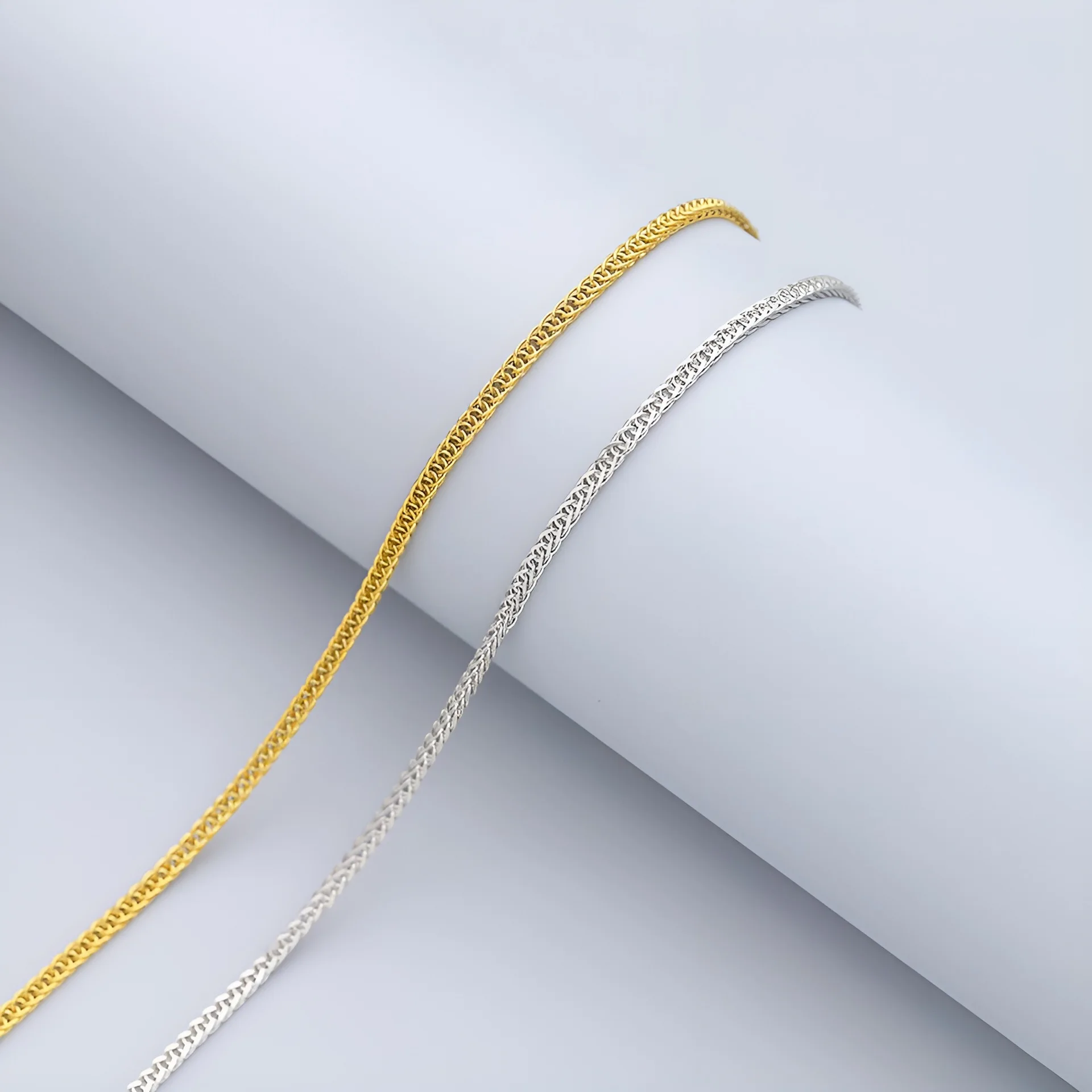 Модное универсальное ожерелье из стерлингового серебра 925 пробы с тремя кольцами диаметром 3 мм, тканое ожерелье Шопена унисекс
Модное универсальное ожерелье из стерлингового серебра 925 пробы с тремя кольцами диаметром 3 мм, тканое ожерелье Шопена унисекс