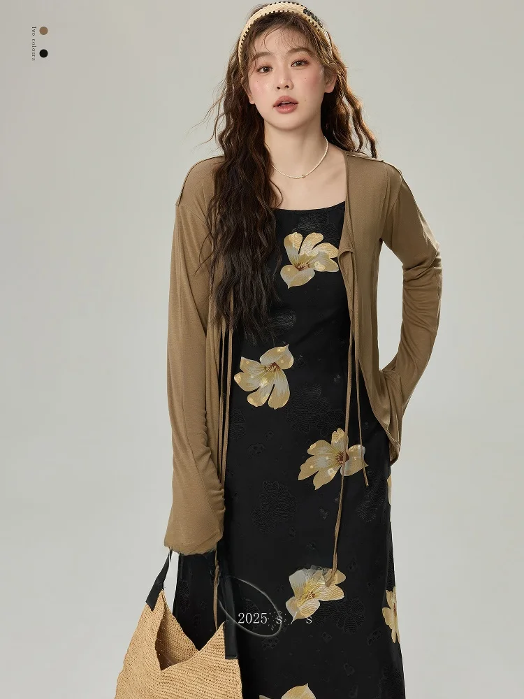 plus Size Women's Summer Thin Sun Protection Knitted Cardigan Short Top with Sling Dress High Waist Loose Fit Korean Style
plus Size Women's Summer Thin Sun Protection Knitted Cardigan Short Top with Sling Dress High Waist Loose Fit Korean Style