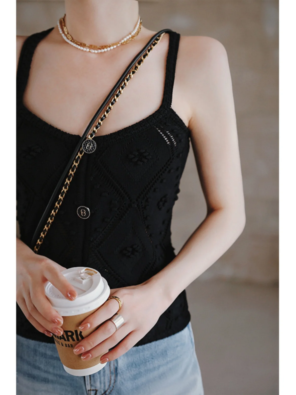 Жилетка-топ NANASTORE из трикотажа с вырезами, женская, базовый слой, для повседневной носки, модный дизайн, разные цвета
Жилетка-топ NANASTORE из трикотажа с вырезами, женская, базовый слой, для повседневной носки, модный дизайн, разные цвета