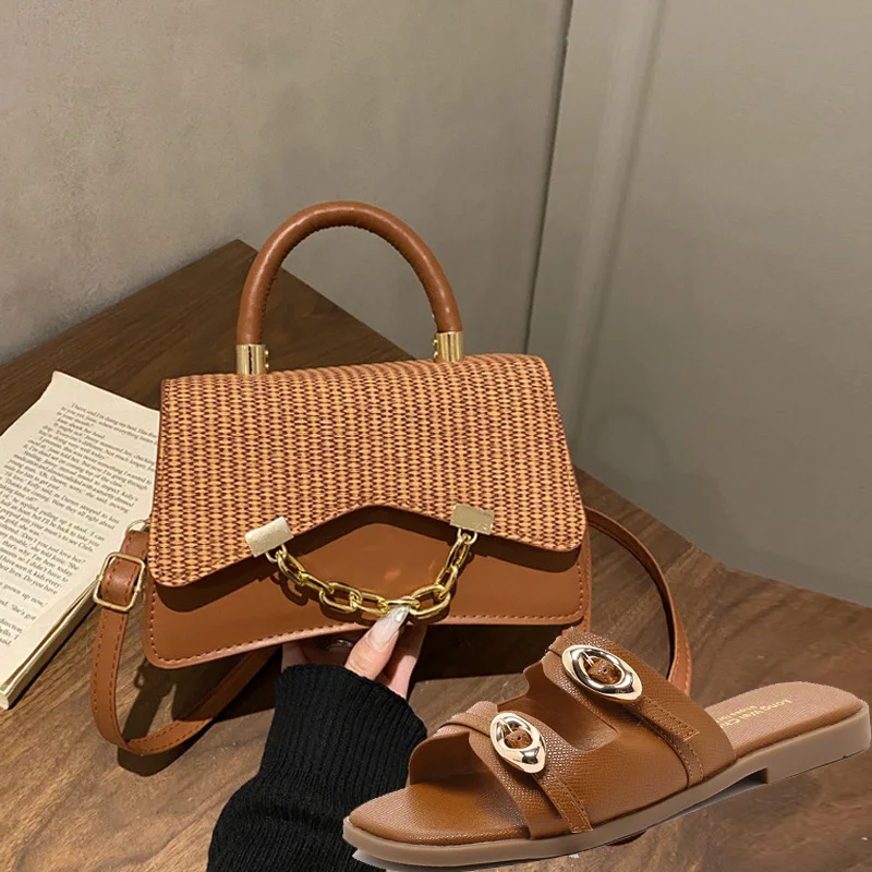 2026 Women's Summer Plus Size Square Leisure Beach Belt Buckle Sandals and Slippers with Temperament and Fashion Shoulder Bag
2026 Women's Summer Plus Size Square Leisure Beach Belt Buckle Sandals and Slippers with Temperament and Fashion Shoulder Bag