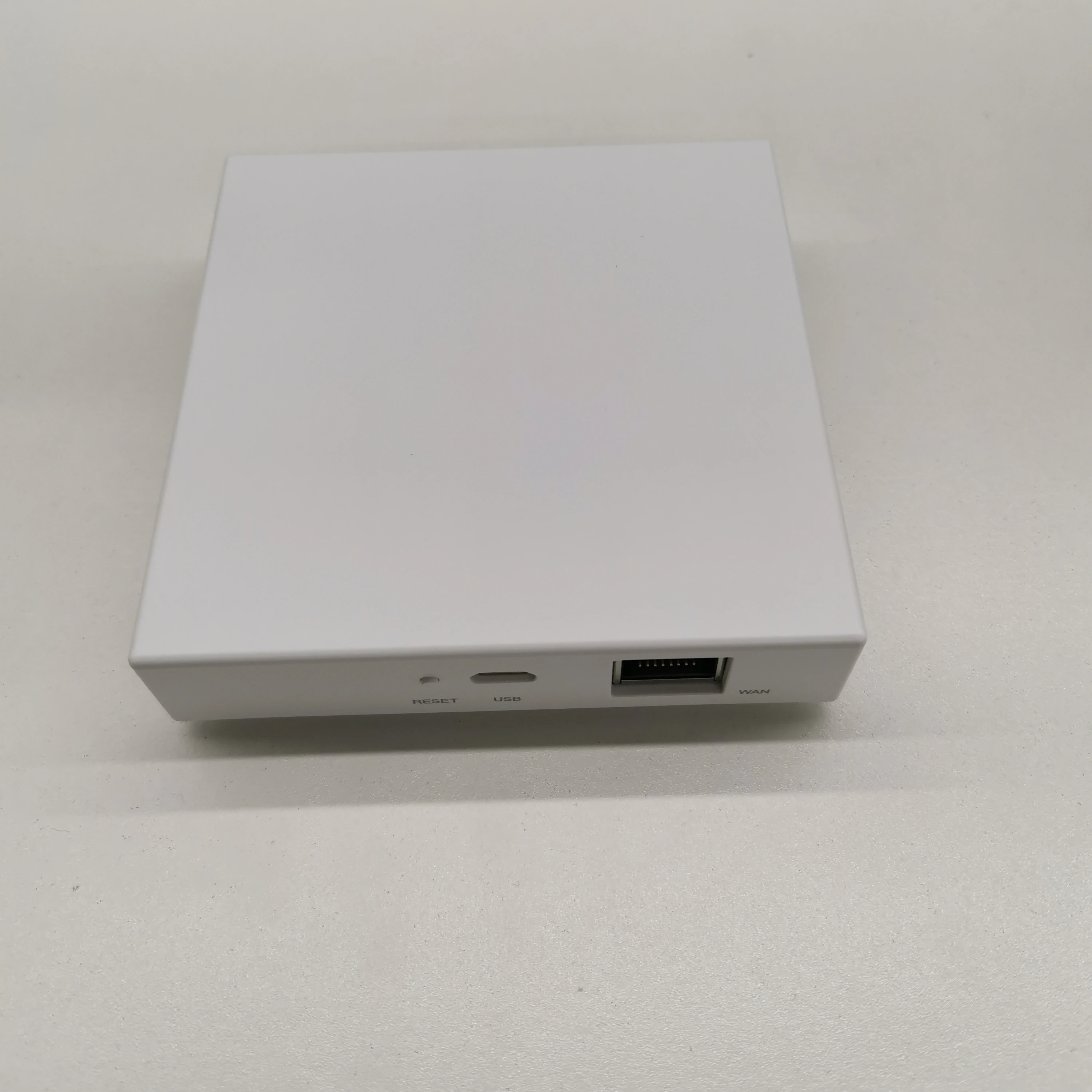 Tuya Zigbee Умный дом Iot Gateway Hub Дистанционное управление устройства Zigbee через приложение Smart Life работает с Alexa Google Home
Tuya Zigbee Умный дом Iot Gateway Hub Дистанционное управление устройства Zigbee через приложение Smart Life работает с Alexa Google Home