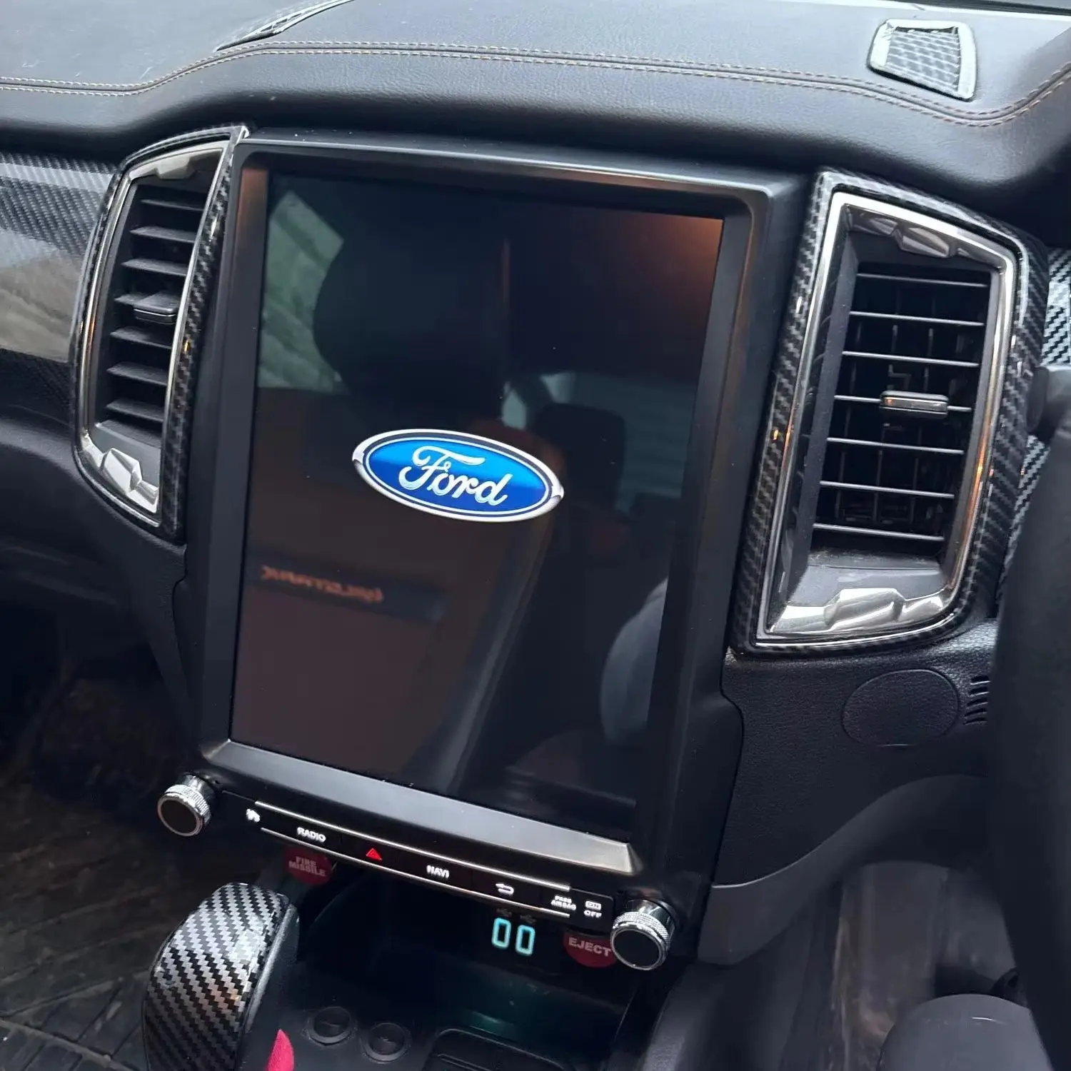Perfect Fit For Ford Everest Ranger Raptor 2015-2022 Car Multimedia Player with Tesla Touch Screen Android Stereo Navigation
Perfect Fit For Ford Everest Ranger Raptor 2015-2022 Car Multimedia Player with Tesla Touch Screen Android Stereo Navigation