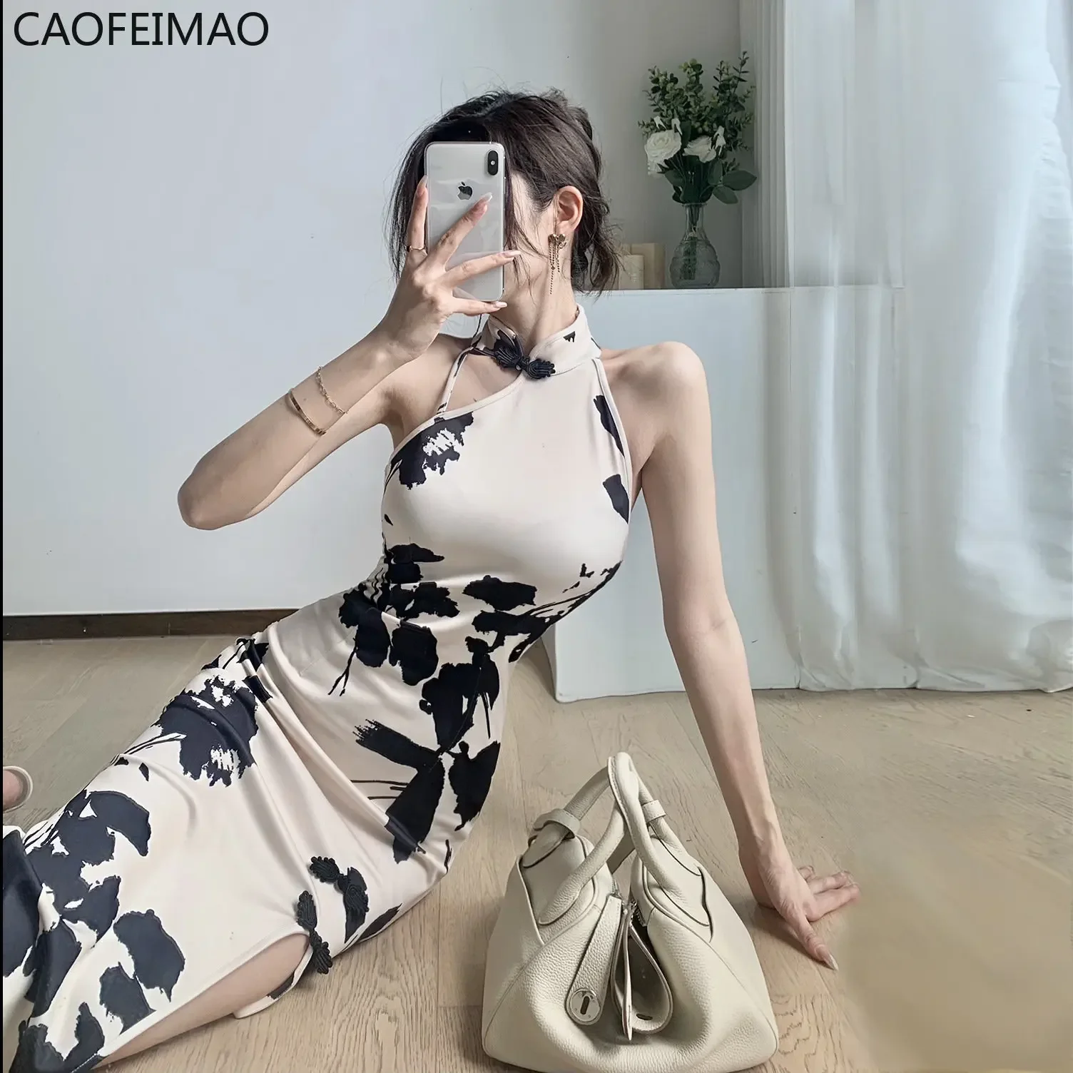 Caofeimao Elegant Lady Stand Collar Chest Emphasizing Hollow-out Print Daily Split Improved Cheongsam Mid-Length Dress Women
Caofeimao Elegant Lady Stand Collar Chest Emphasizing Hollow-out Print Daily Split Improved Cheongsam Mid-Length Dress Women