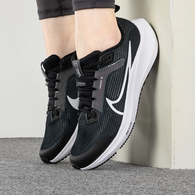Nike women's shoes 25 new Pegasus 40 air cushion shoes wear-resistant breathable light cushioned running shoes DX2498-001
Nike women's shoes 25 new Pegasus 40 air cushion shoes wear-resistant breathable light cushioned running shoes DX2498-001