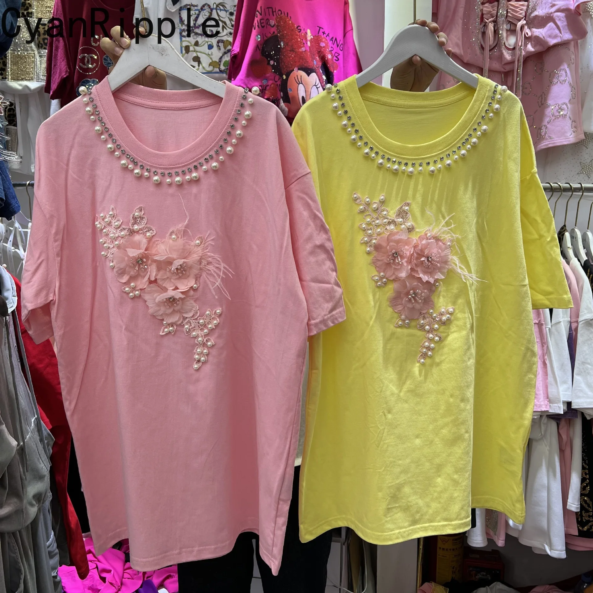 2026 New Spring Summer Loose Short Sleeve T-shirt Pearl Beading Flowers Diamonds Round Neck Pullover Top Trendy Women Cotton Tee
2026 New Spring Summer Loose Short Sleeve T-shirt Pearl Beading Flowers Diamonds Round Neck Pullover Top Trendy Women Cotton Tee