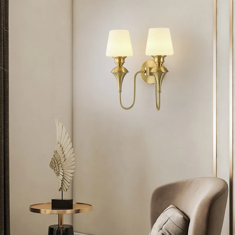 Простой американский настенный светильник из латуни, винтажный черный золотой фон для гостиной, настенный светильник для спальни, прикроватный светильник, медный настенный светильник
Простой американский настенный светильник из латуни, винтажный черный золотой фон для гостиной, настенный светильник для спальни, прикроватный светильник, медный настенный светильник