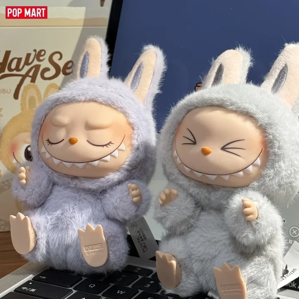 Pop Mart Authentic LABUBU Sitting Party слепая коробка: милая сидящая кукла, дети/взрослые, 100% оригинал, доставка!
Pop Mart Authentic LABUBU Sitting Party слепая коробка: милая сидящая кукла, дети/взрослые, 100% оригинал, доставка!