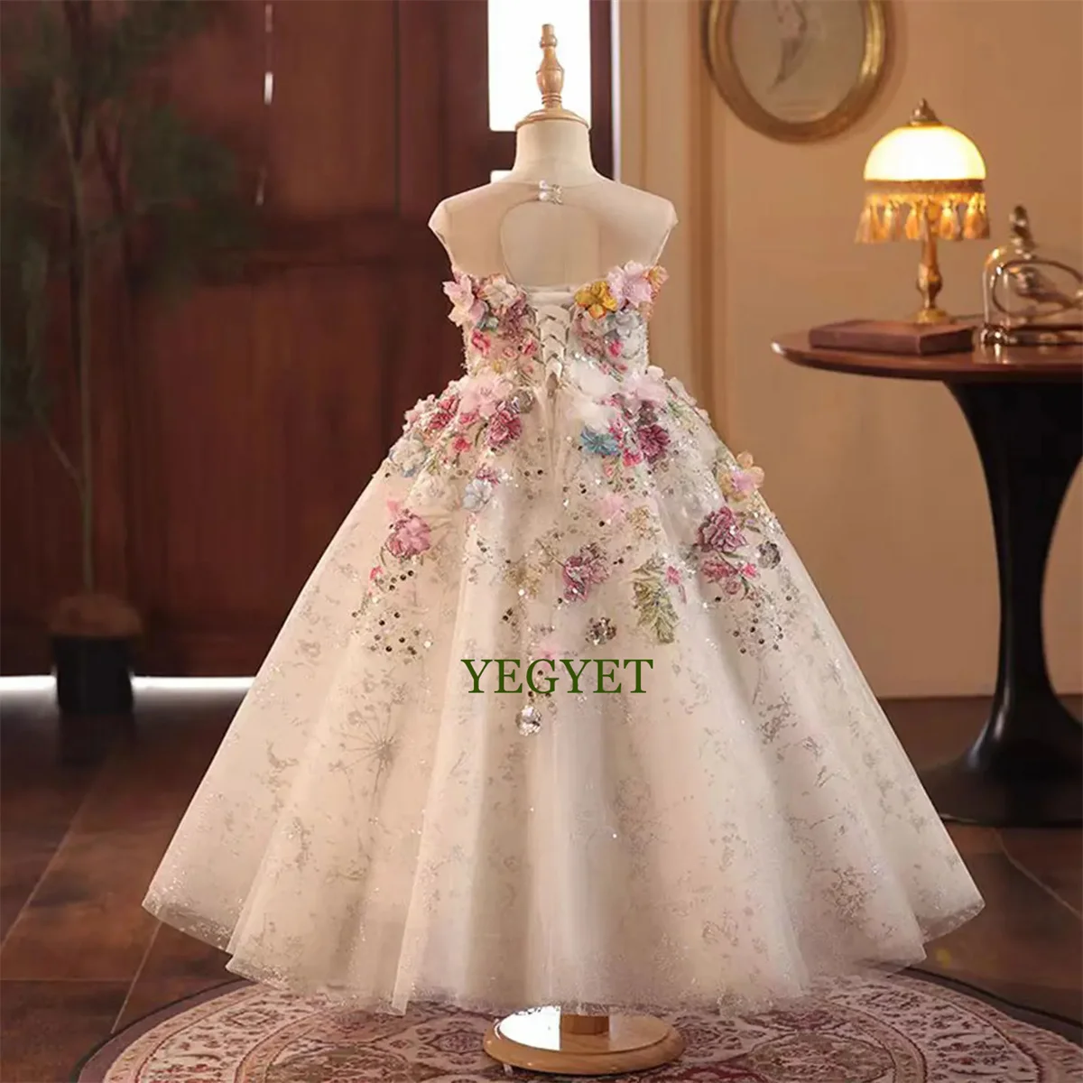 CustomizedFloral Luxury Long Handmade Flowers Beads Girl Dress for Princess Wedding Birthday Party Gowns vestidos de novia
CustomizedFloral Luxury Long Handmade Flowers Beads Girl Dress for Princess Wedding Birthday Party Gowns vestidos de novia