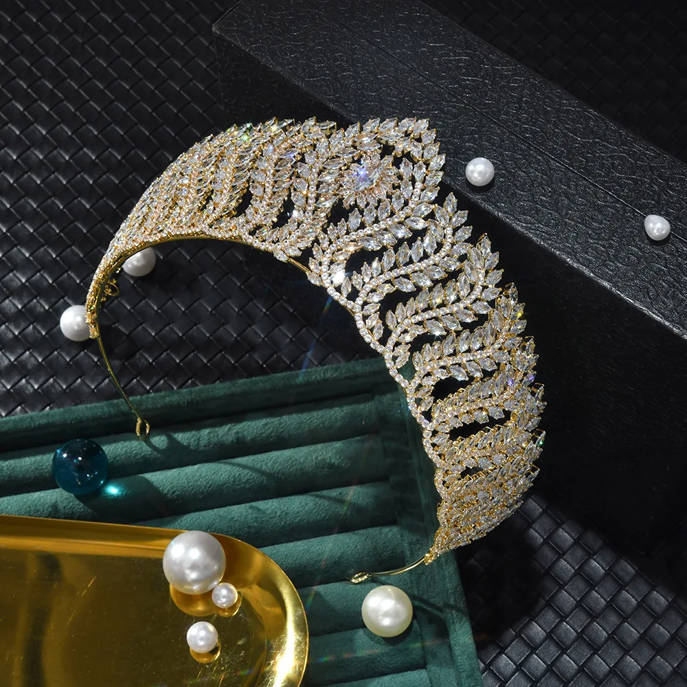 Cubic Zirconia Crystal Wedding Crowns For Women Bridal Tiaras Queen Gold Princess Jewelry Pageant Diadem Hair Accessories
Cubic Zirconia Crystal Wedding Crowns For Women Bridal Tiaras Queen Gold Princess Jewelry Pageant Diadem Hair Accessories