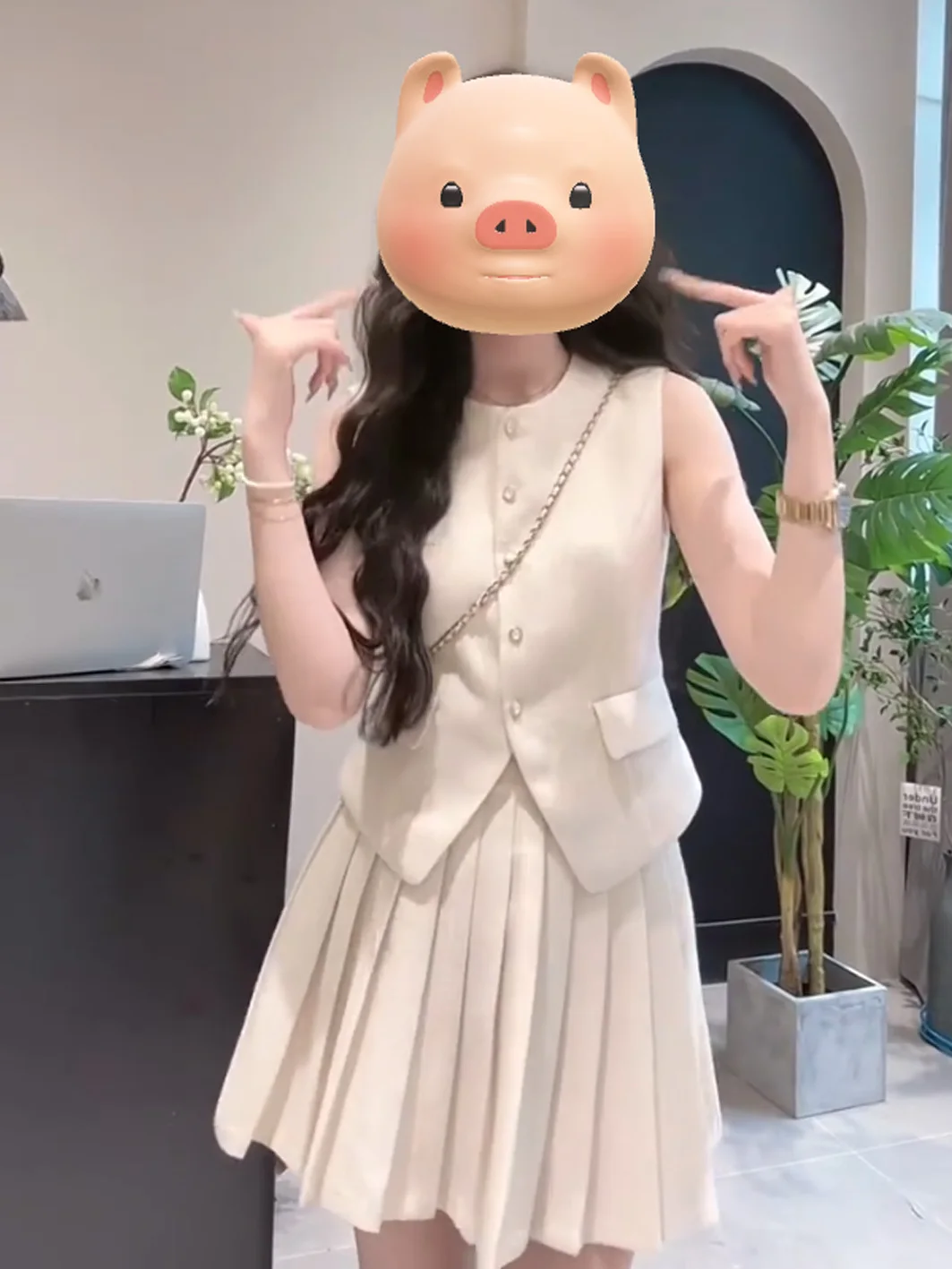Sweet Fashion Sleeveless Vest Women's 2026 Summer New High Waist Pleated Short Skirt Attractive Beautiful Set Commute Style
Sweet Fashion Sleeveless Vest Women's 2026 Summer New High Waist Pleated Short Skirt Attractive Beautiful Set Commute Style