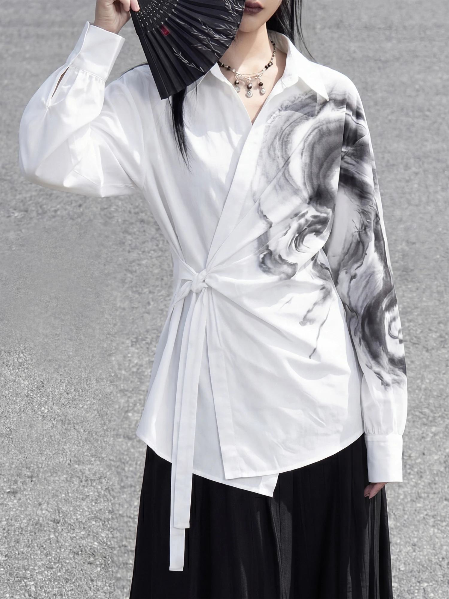 New Chinese Style Long Sleeve White Ink Diffusion Shirt Women's Collar Stand up Coat Front Button Design Breathable Modal Fabric
New Chinese Style Long Sleeve White Ink Diffusion Shirt Women's Collar Stand up Coat Front Button Design Breathable Modal Fabric