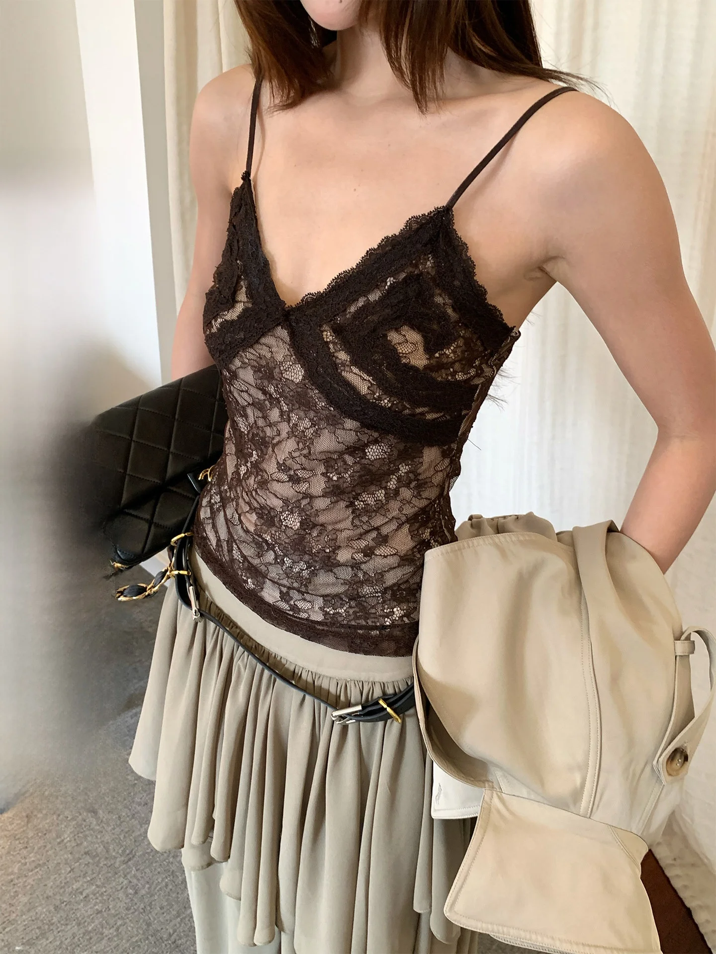 Женский укороченный топ Slim Fit с кружевной отделкой и вставками, универсальный базовый слой с V-образным вырезом, на все сезоны, 100% хлопок
Женский укороченный топ Slim Fit с кружевной отделкой и вставками, универсальный базовый слой с V-образным вырезом, на все сезоны, 100% хлопок