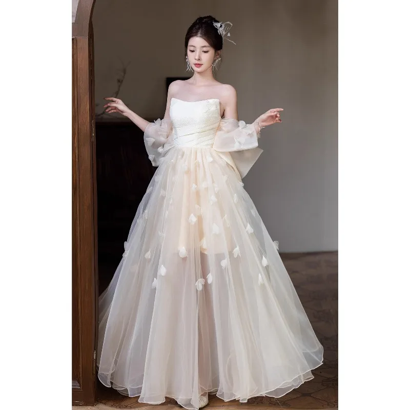 2026 New Women's Champagne Bridal Light Wedding Dress and Evening Dress Fashionable Slimming Skincare Sexy Long Dress
2026 New Women's Champagne Bridal Light Wedding Dress and Evening Dress Fashionable Slimming Skincare Sexy Long Dress