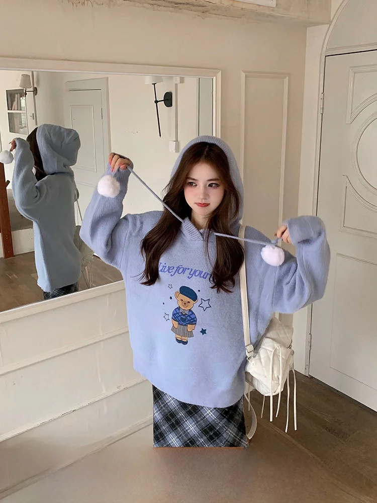 Loose Women's Hoodie Sweatshirt in Misty Blue Lazy Style College Feel Knitted Top Fabric Pig Bear Animal Pattern Winter Coat
Loose Women's Hoodie Sweatshirt in Misty Blue Lazy Style College Feel Knitted Top Fabric Pig Bear Animal Pattern Winter Coat