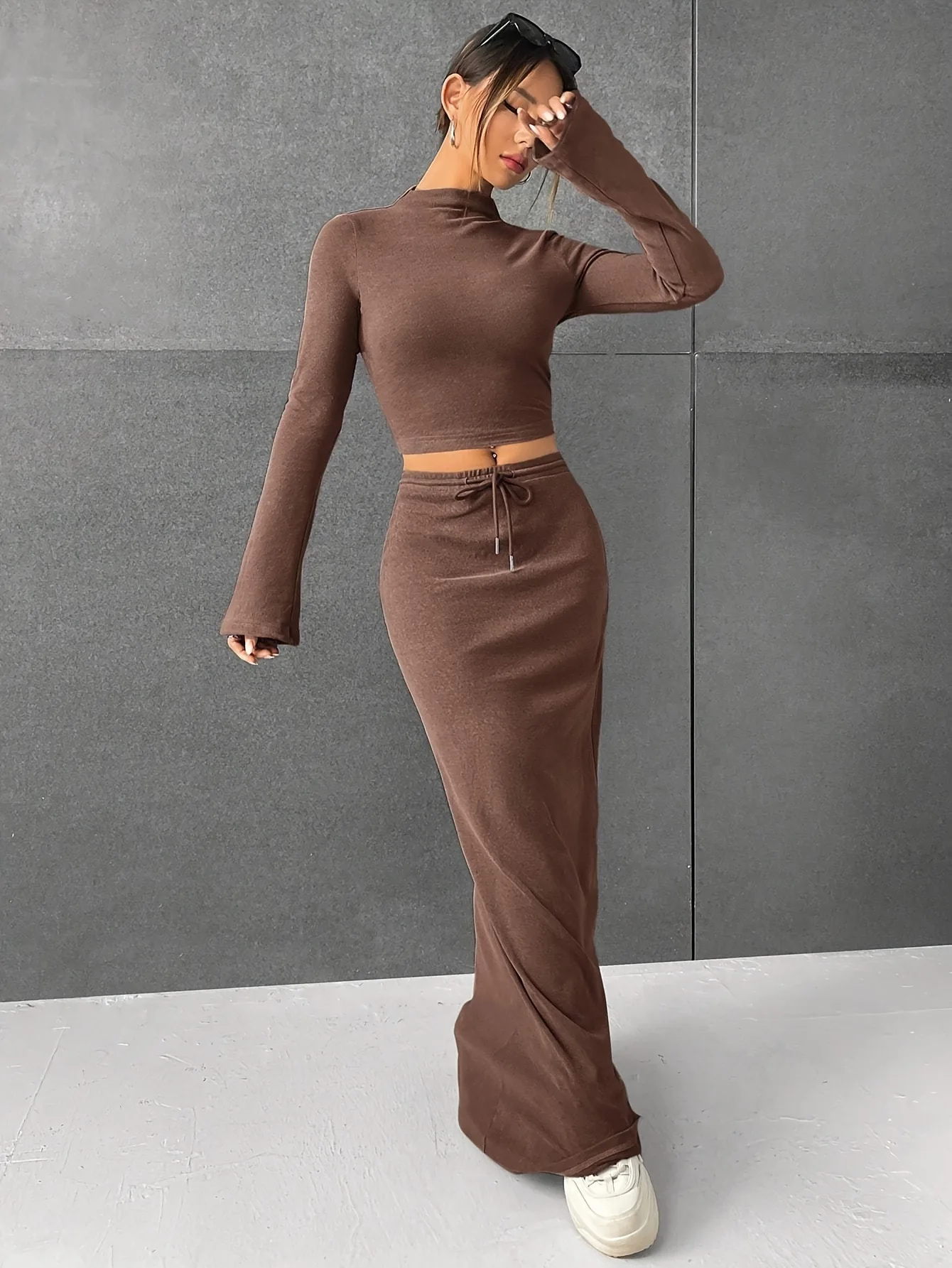 Fashion Slim 2 Piece Elegant Solid Set 2025 Spring New Round Neck Long Sleeve Short Top Elastic Waist Lace Up Long Skirt Set
Fashion Slim 2 Piece Elegant Solid Set 2025 Spring New Round Neck Long Sleeve Short Top Elastic Waist Lace Up Long Skirt Set