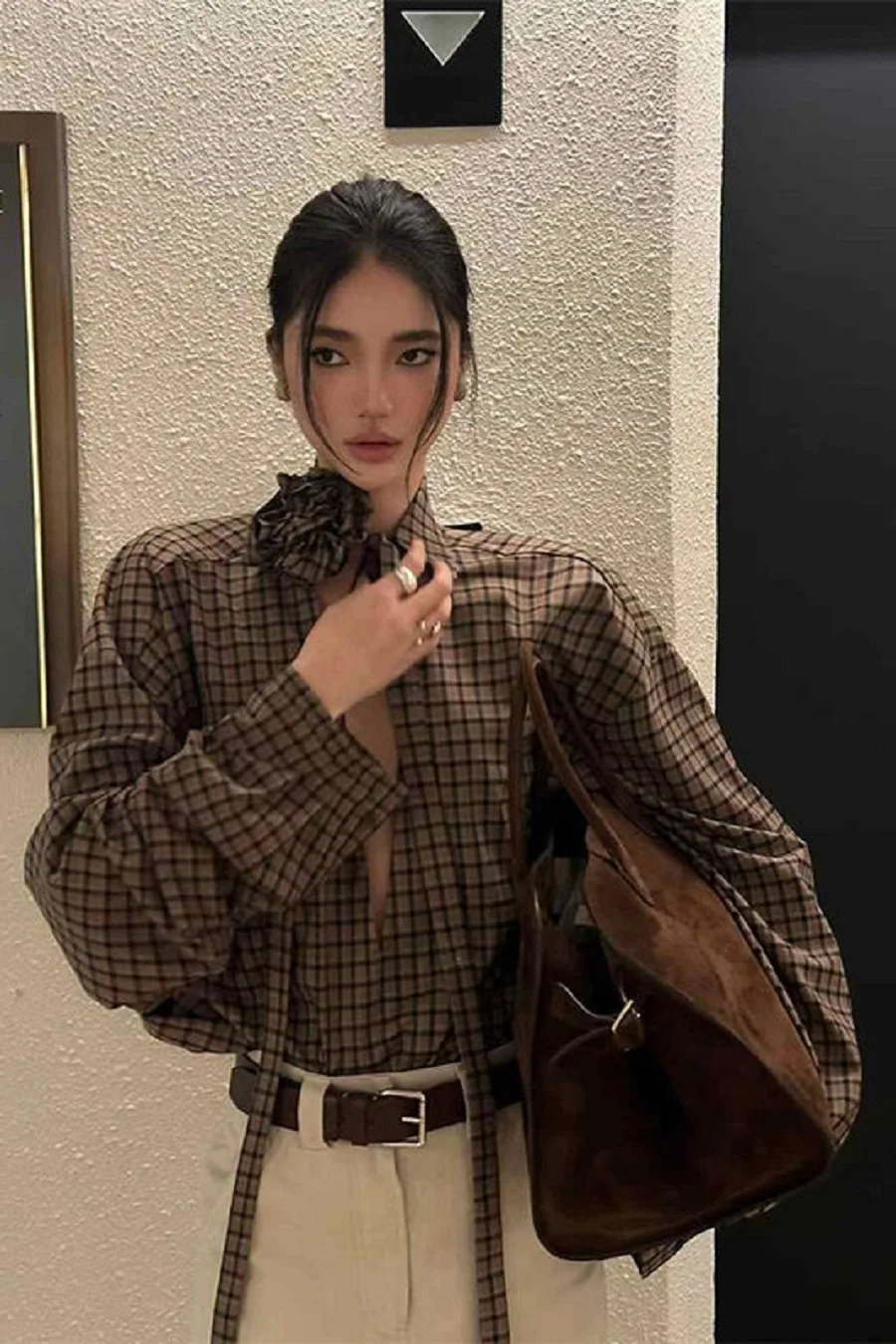 American Retro Design Plaid Shirt Women Early Spring New Retro Casual Long-Sleeved Streamer Brown Shirt Jacket
American Retro Design Plaid Shirt Women Early Spring New Retro Casual Long-Sleeved Streamer Brown Shirt Jacket