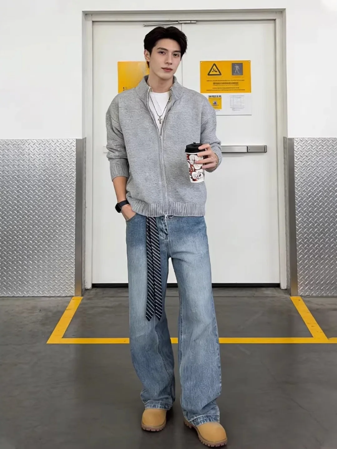 Мужской кардиган с двойной молнией и воротником-стойкой, вязаный, премиум-класса, свободного кроя, удлиненный, в стиле Cleanfit
Мужской кардиган с двойной молнией и воротником-стойкой, вязаный, премиум-класса, свободного кроя, удлиненный, в стиле Cleanfit