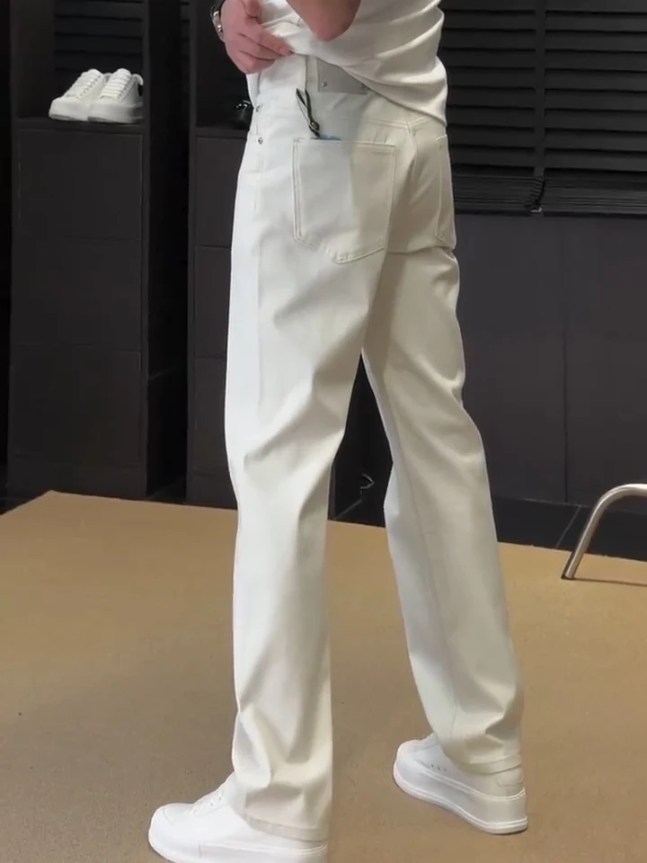 High-Quality Men's New Jeans Spring Summer Fashionable Versatile Personality Cool Business Style Standard Fit Slim Leg Jeans
High-Quality Men's New Jeans Spring Summer Fashionable Versatile Personality Cool Business Style Standard Fit Slim Leg Jeans