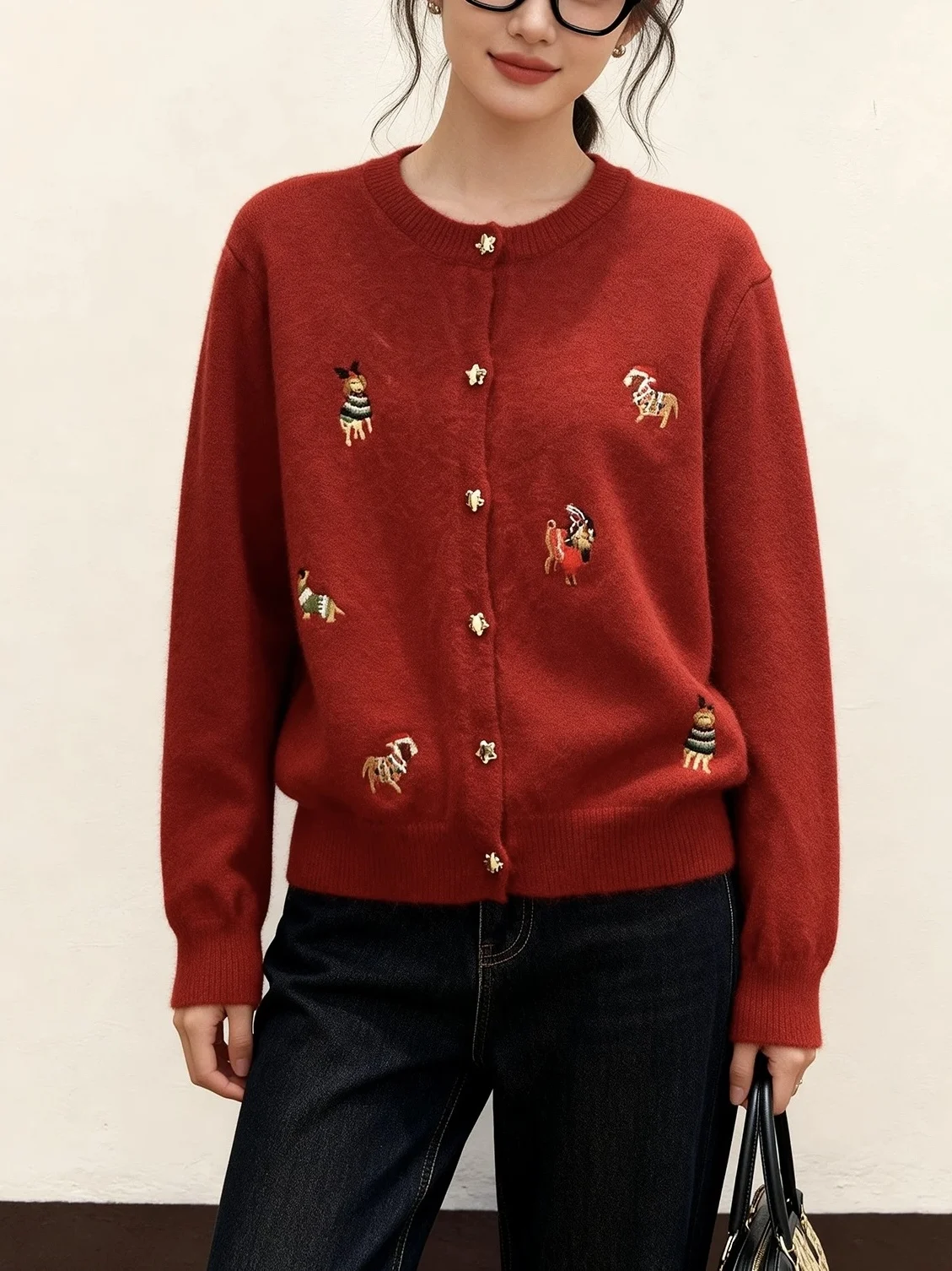 Laid-back Style Long Sleeve Knitted Cardigan Women's Spring Design Loose Knitted Dog Embroidery Soft Style Sweater Jacket
Laid-back Style Long Sleeve Knitted Cardigan Women's Spring Design Loose Knitted Dog Embroidery Soft Style Sweater Jacket