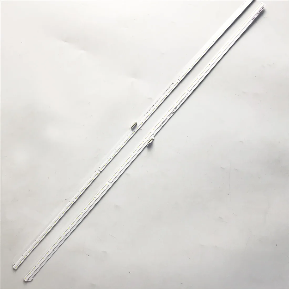 LED Backlight strip 60 lamp for STW550AF2_L_REV00_200526 7700-650000_L010 7700-650000_R010
LED Backlight strip 60 lamp for STW550AF2_L_REV00_200526 7700-650000_L010 7700-650000_R010