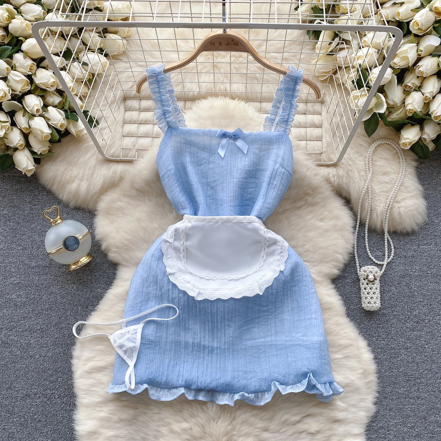 Pink Maid Cosplay Uniform Patchwork Women Mini Dress See-through Apron Sensual Erotic Vest Casual Bow Clothes Sexy Costume Blue
Pink Maid Cosplay Uniform Patchwork Women Mini Dress See-through Apron Sensual Erotic Vest Casual Bow Clothes Sexy Costume Blue